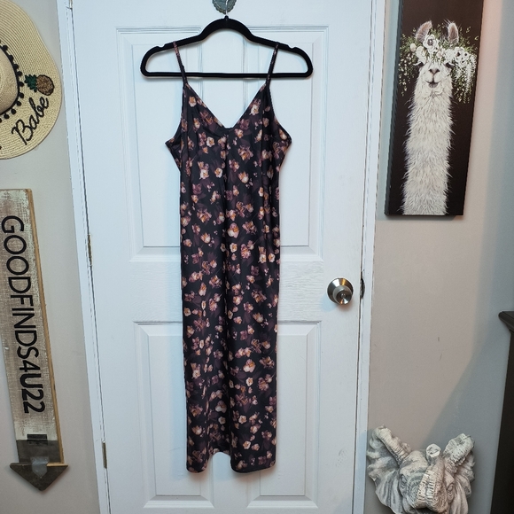 a new day Dresses & Skirts - A new day Floral print midi slip dress size XS Spaghetti Strap